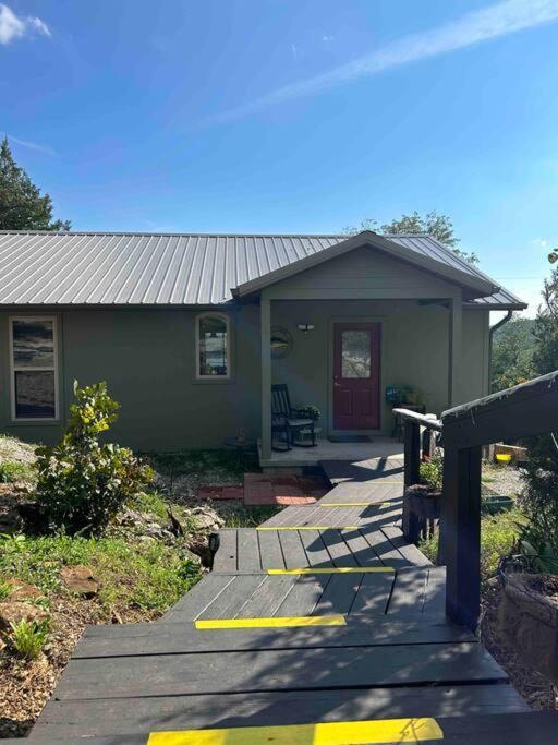 Camp Fisher Cottage Cassville エクステリア 写真