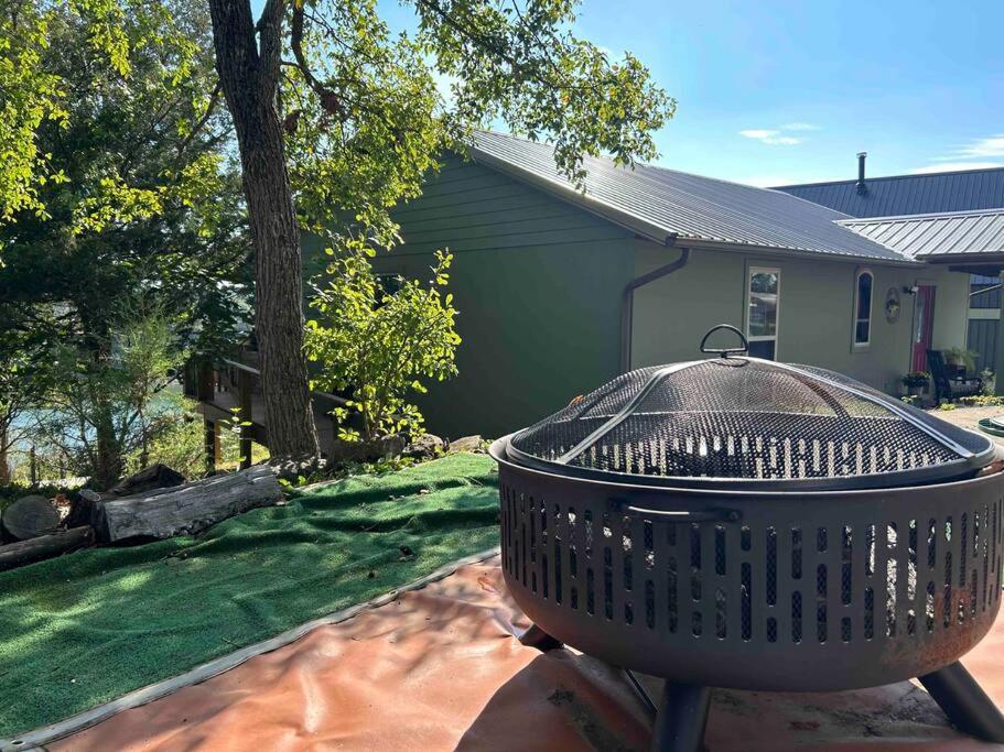 Camp Fisher Cottage Cassville エクステリア 写真